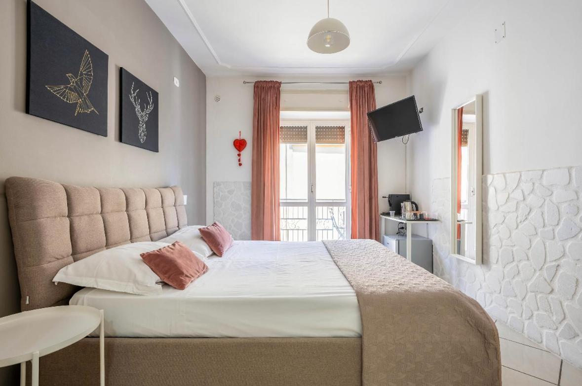 B&B Civico 8 Помпей Екстериор снимка